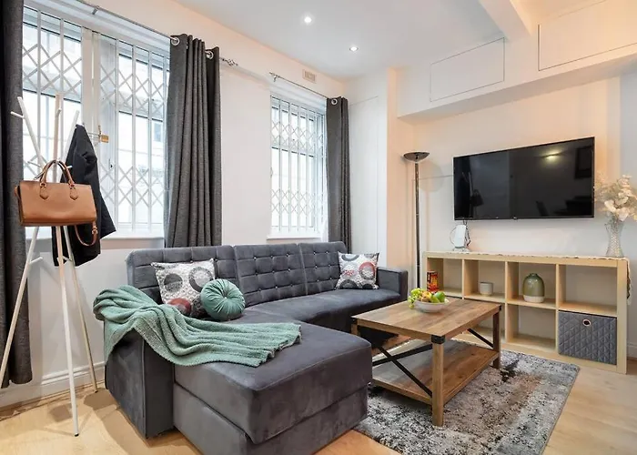 *-* Beautiful Townhouse In Central London *-*