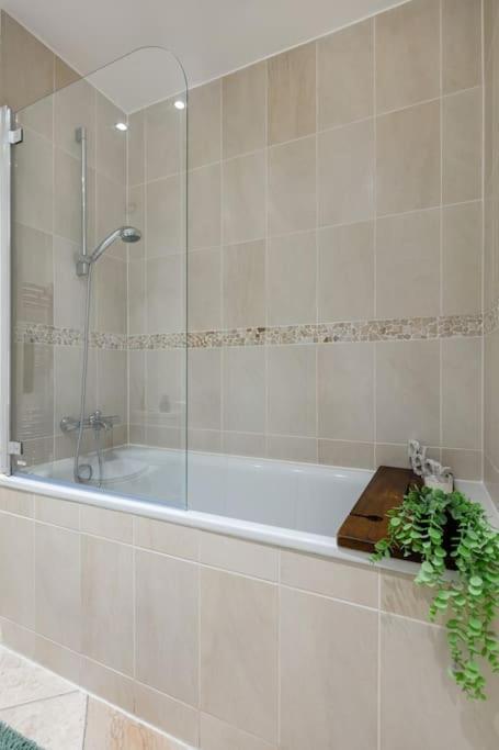 Casa vacanze *-* Beautiful Townhouse In *-* Londra